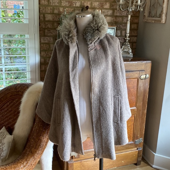 SCHWEITZER LINEN SURI LANA ALPACA WOOL CAPE LUXURY ONE SIZE FITS MOST EXCELLENT - Picture 10 of 11